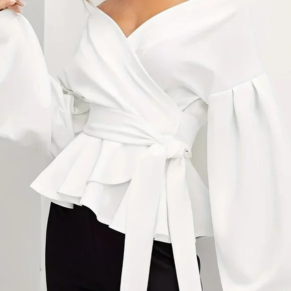 Elegant Off-Shoulder Blouse with Lantern Sleeves and Ruffle Hem - Picture 4 of 5